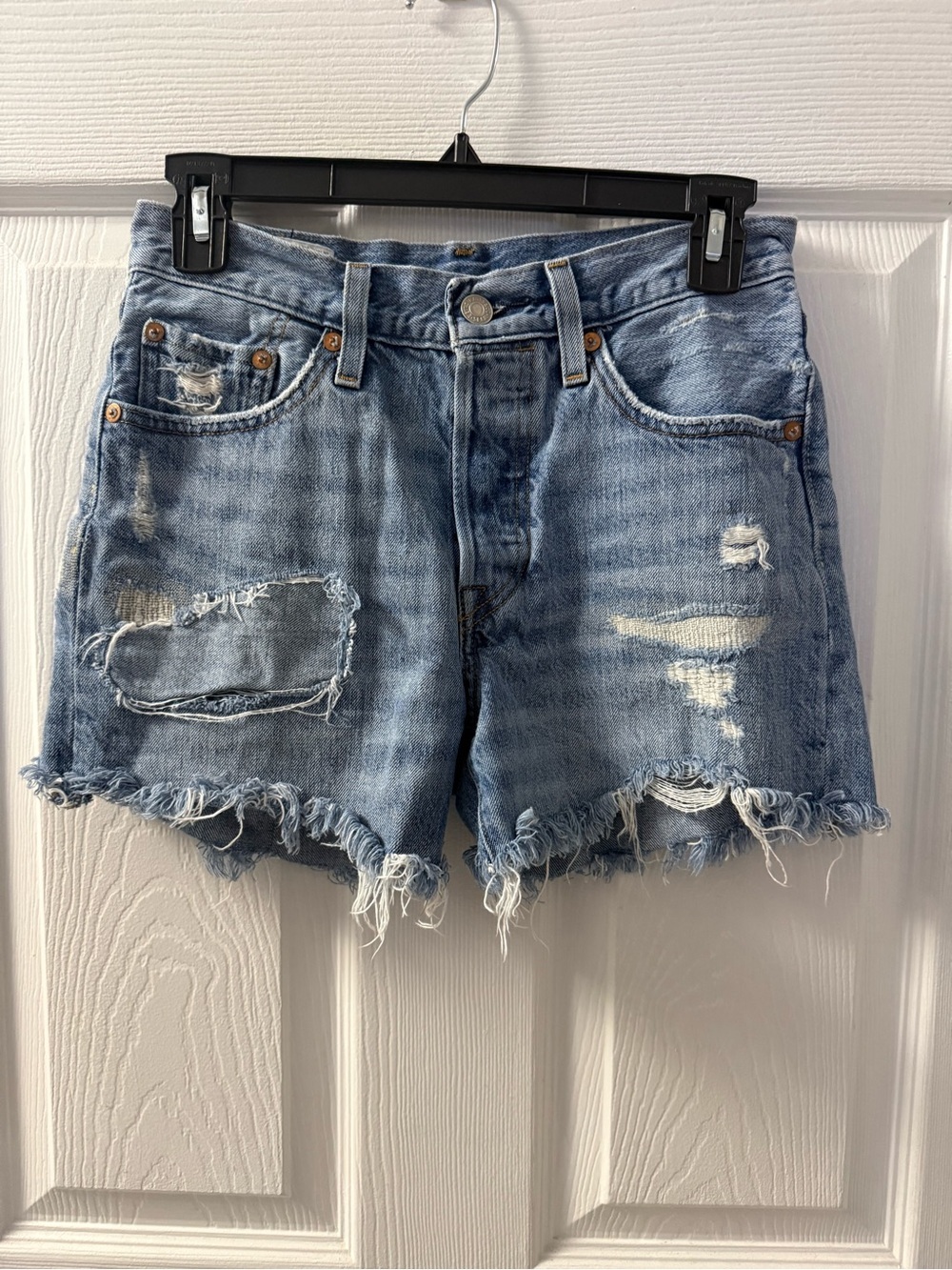 Levi’s Distressed Denim Shorts Size 24